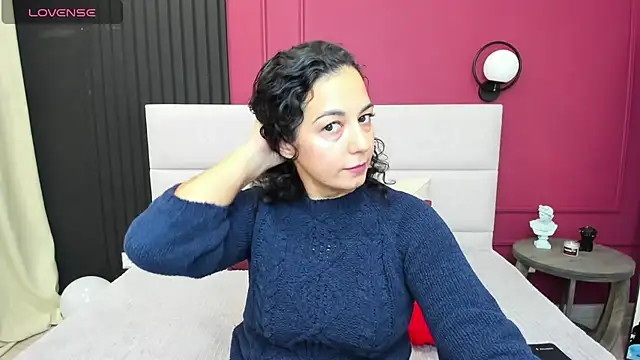 Snapshot of Linda_Insatiable chatting on October 5, 1:26 am Linda Insatiable online show from October 5, 1:26 am