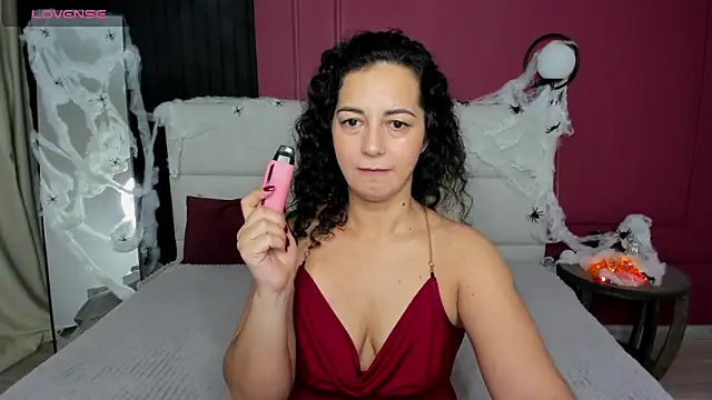 Snapshot of Linda_Insatiable chatting on October 22, 1:28 am Linda Insatiable online show from October 22, 1:28 am