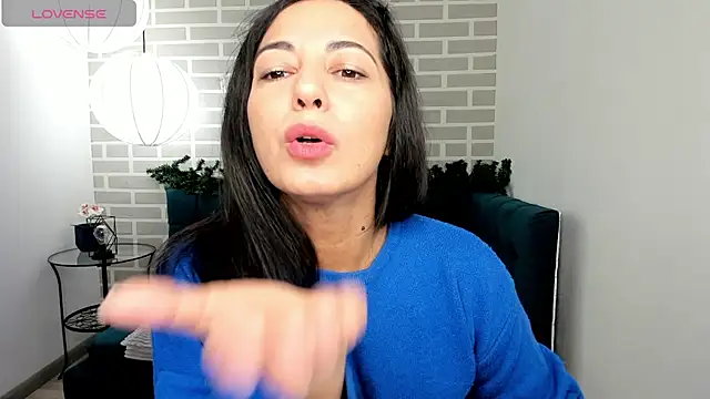 Snapshot of Linda_Insatiable chatting on November 30, 1:42 am Linda Insatiable online show from November 30, 1:42 am