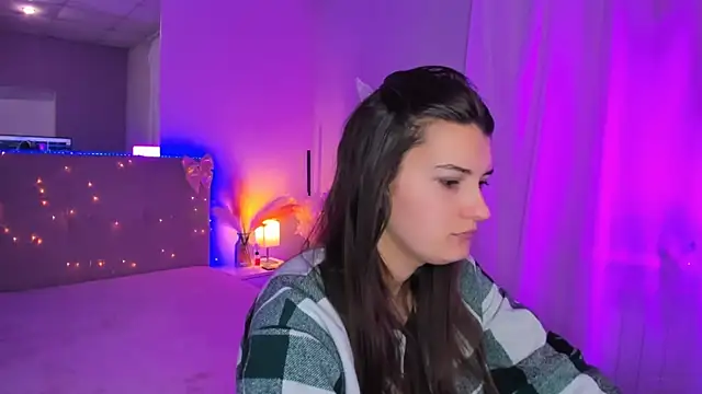 Laura Leee online show from April 8, 5:07 am