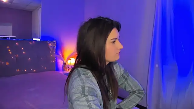 Laura Leee online show from April 22, 5:10 am