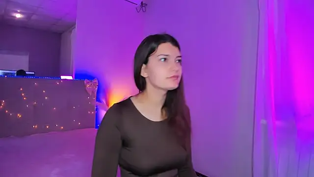 Laura Leee online show from April 23, 4:57 am