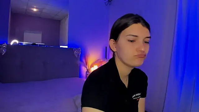 Snapshot of Laura_Leee chatting on May 10, 5:34 am Laura Leee online show from May 10, 5:34 am