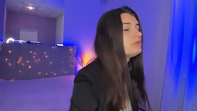 Snapshot of Laura_Leee chatting on May 15, 4:52 am Laura Leee online show from May 15, 4:52 am
