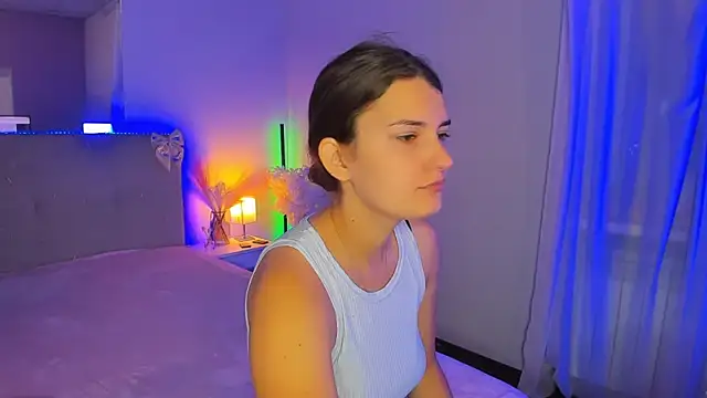 Laura Leee online show from July 28, 5:03 am