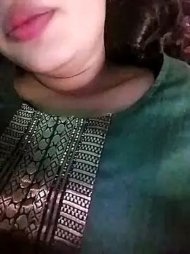 Snapshot of Miss-Siyaa chatting on December 7, 6:48 pm Miss-Siyaa online show from December 7, 6:48 pm