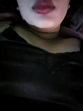 Snapshot of Miss-Siyaa chatting on December 18, 6:03 pm Miss-Siyaa online show from December 18, 6:03 pm