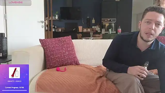 Snapshot of Luxymin34 chatting on December 2, 1:24 pm Luxymin34 online show from December 2, 1:24 pm