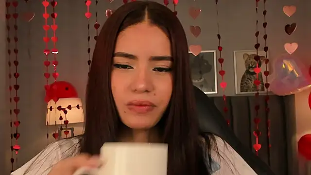 Madie  collins online show from February 12, 11:40 am