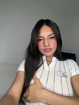 Snapshot of Dulceeany chatting on January 19, 1:21 am Dulceeany online show from January 19, 1:21 am