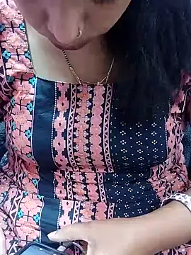Snapshot of Urmila_bhabhii chatting on January 27, 10:38 am Urmila bhabhii online show from January 27, 10:38 am