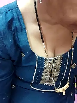 Snapshot of Urmila_bhabhii chatting on January 30, 9:57 am Urmila bhabhii online show from January 30, 9:57 am