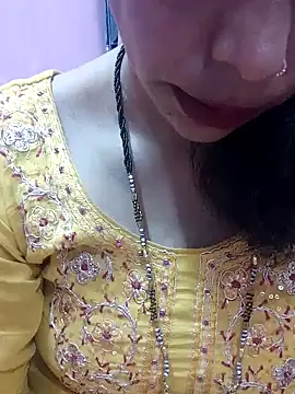 Snapshot of Urmila_bhabhii chatting on February 6, 2:48 pm Urmila bhabhii online show from February 6, 2:48 pm