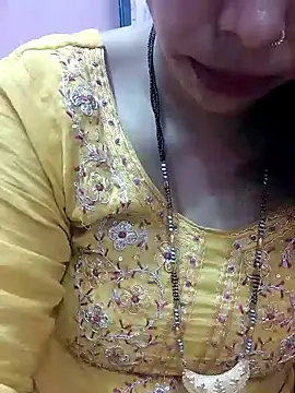 Snapshot of Urmila_bhabhii chatting on February 7, 3:34 am Urmila bhabhii online show from February 7, 3:34 am