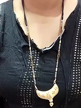 Snapshot of Urmila_bhabhii chatting on February 12, 8:27 am Urmila bhabhii online show from February 12, 8:27 am