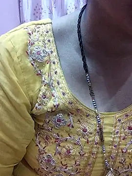 Snapshot of Urmila_bhabhii chatting on February 18, 4:16 pm Urmila bhabhii online show from February 18, 4:16 pm
