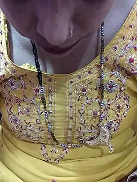 Snapshot of Urmila_bhabhii chatting on February 19, 6:22 am Urmila bhabhii online show from February 19, 6:22 am