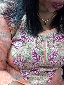 Snapshot of Urmila_bhabhii chatting on March 4, 8:24 am Urmila bhabhii online show from March 4, 8:24 am