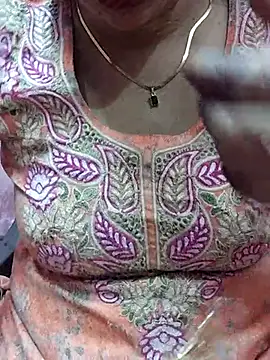 Snapshot of Urmila_bhabhii chatting on March 4, 3:04 pm Urmila bhabhii online show from March 4, 3:04 pm