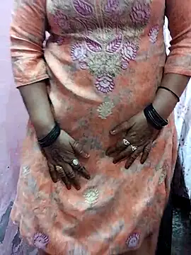 Snapshot of Urmila_bhabhii chatting on March 6, 3:24 am Urmila bhabhii online show from March 6, 3:24 am