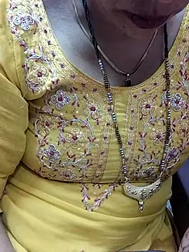 Snapshot of Urmila_bhabhii chatting on March 7, 3:07 pm Urmila bhabhii online show from March 7, 3:07 pm