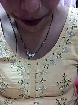 Snapshot of Urmila_bhabhii chatting on March 11, 9:34 am Urmila bhabhii online show from March 11, 9:34 am