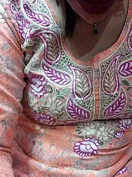 Snapshot of Urmila_bhabhii chatting on March 14, 3:47 pm Urmila bhabhii online show from March 14, 3:47 pm