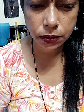 Snapshot of Urmila_bhabhii chatting on October 14, 5:30 am Urmila bhabhii online show from October 14, 5:30 am