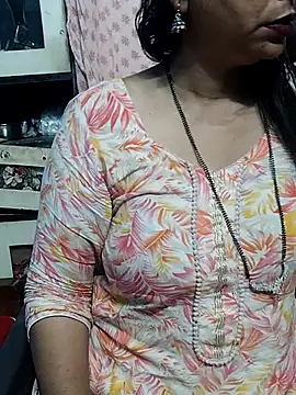 Snapshot of Urmila_bhabhii chatting on October 16, 3:07 am Urmila bhabhii online show from October 16, 3:07 am