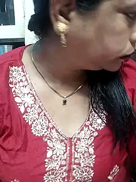 Snapshot of Urmila_bhabhii chatting on November 4, 2:54 am Urmila bhabhii online show from November 4, 2:54 am