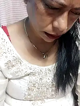 Snapshot of Urmila_bhabhii chatting on November 9, 3:49 am Urmila bhabhii online show from November 9, 3:49 am