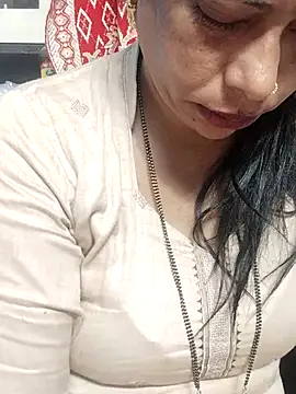 Snapshot of Urmila_bhabhii chatting on November 15, 3:15 am Urmila bhabhii online show from November 15, 3:15 am