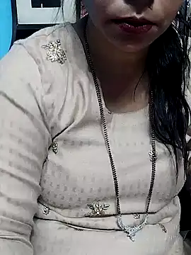 Snapshot of Urmila_bhabhii chatting on November 19, 3:17 am Urmila bhabhii online show from November 19, 3:17 am