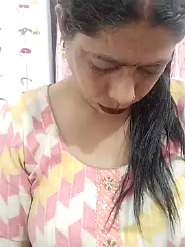 Snapshot of Urmila_bhabhii chatting on November 28, 4:09 pm Urmila bhabhii online show from November 28, 4:09 pm