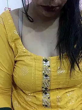 Snapshot of Urmila_bhabhii chatting on November 29, 4:15 am Urmila bhabhii online show from November 29, 4:15 am