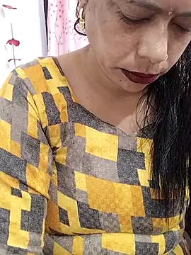 Snapshot of Urmila_bhabhii chatting on December 1, 3:11 am Urmila bhabhii online show from December 1, 3:11 am