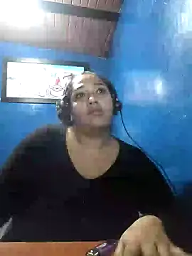 Snapshot of love_evelin chatting on February 1, 2:24 pm love evelin online show from February 1, 2:24 pm
