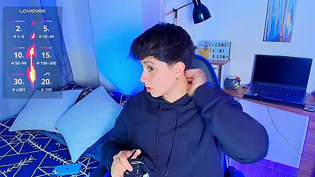 aron wi online show from December 17, 10:05 pm