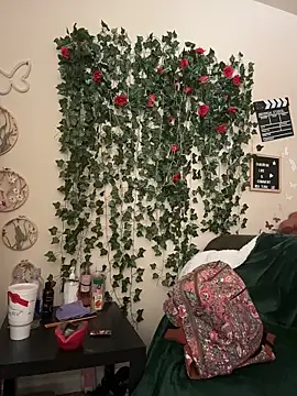 butterflybootyy online show from November 7, 6:30 pm