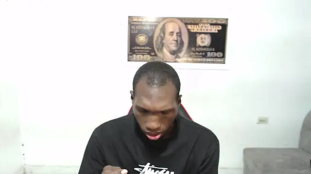 Snapshot of black30cmdick chatting on May 7, 11:54 pm black30cmdick online show from May 7, 11:54 pm