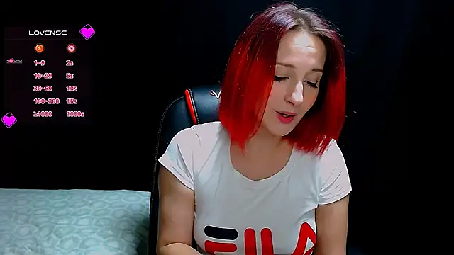 AgathaNoxe online show from December 19, 10:21 pm