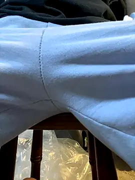 Snapshot of portugadopau chatting on October 2, 8:43 am portugadopau online show from October 2, 8:43 am