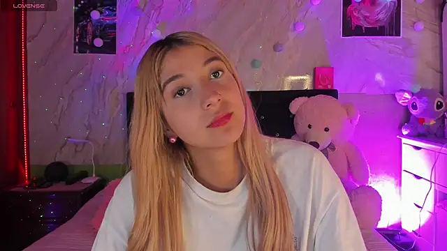 Snapshot of ariana_rosse__ chatting on September 29, 11:04 am ariana rosse   online show from September 29, 11:04 am