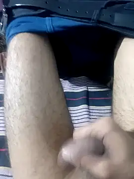 HotPrism439 online show from April 8, 7:14 pm