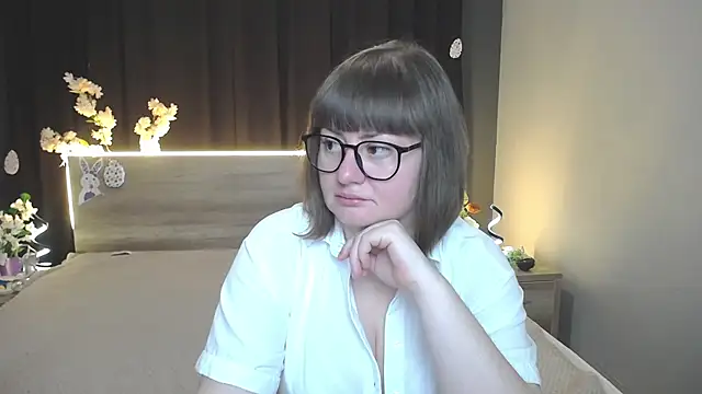 ZannaDreil online show from April 6, 6:09 pm