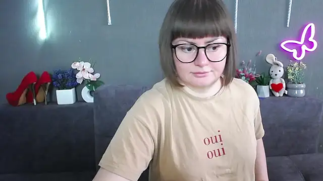 ZannaDreil online show from April 17, 11:13 am