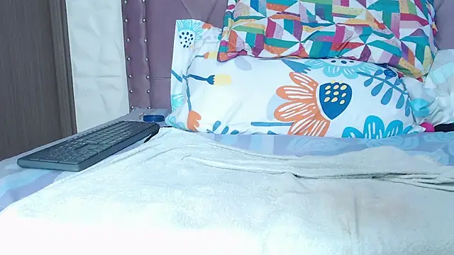 Snapshot of Agata_prg chatting on February 21, 8:49 pm Agata prg online show from February 21, 8:49 pm