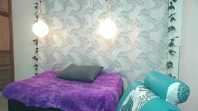 Mya paris online show from February 8, 8:52 am