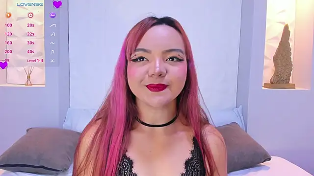 Snapshot of EmilyRouss_ chatting on February 25, 7:03 pm EmilyRouss online show from February 25, 7:03 pm