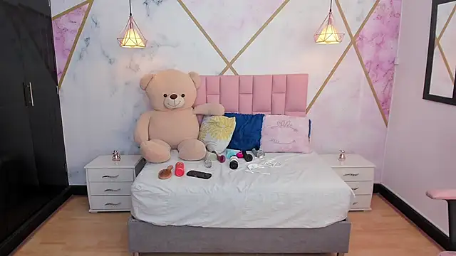 lizortiz online show from February 21, 12:39 pm